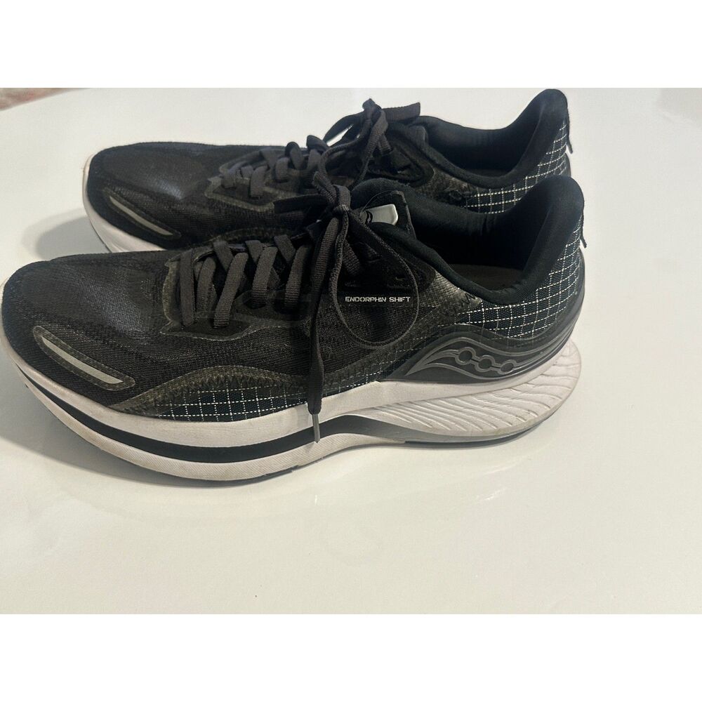 Saucony Women's Endorphin Shift 2 Running Shoes, 9.5 Medium use